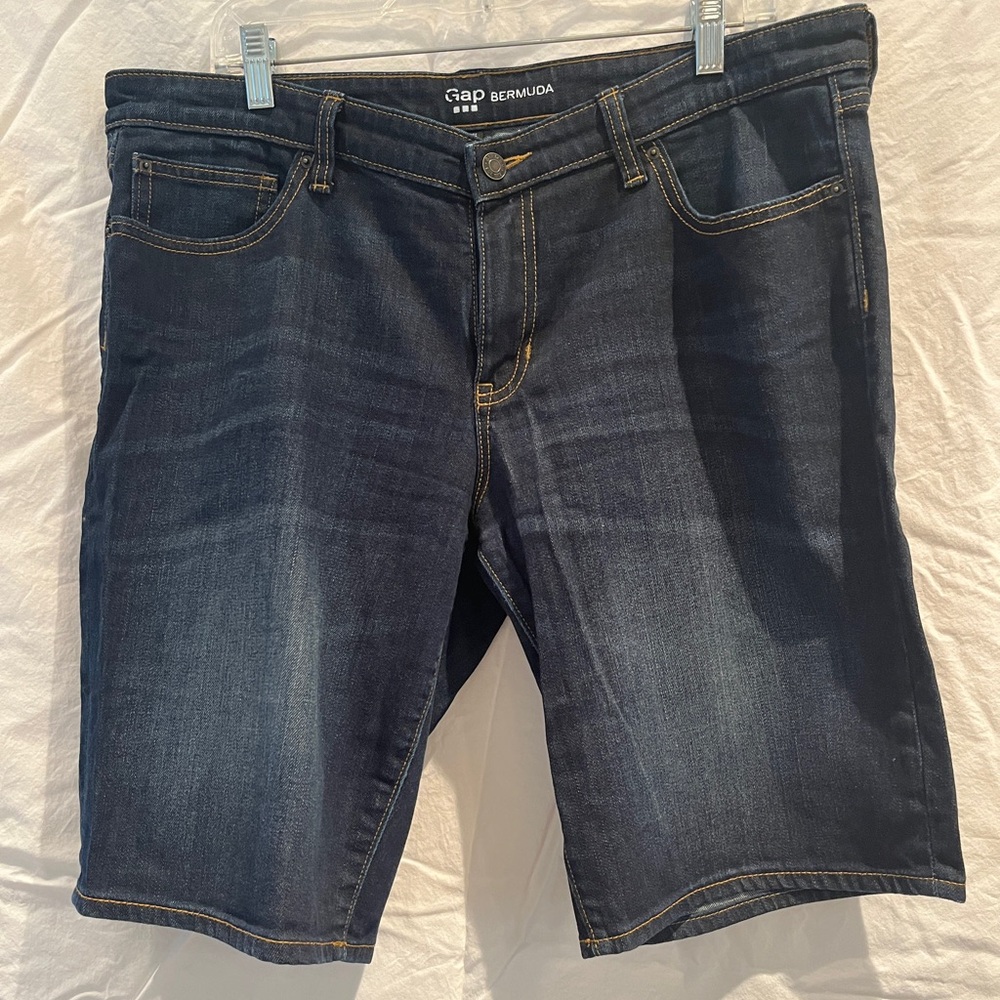 Gap Womens Dark Indigo Mid Rise Bermuda Blue Jean Shorts Size 14-32R